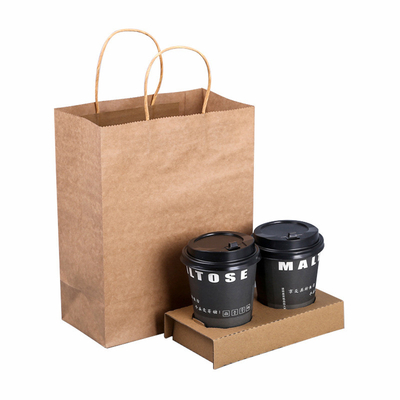 O saco de papel de Carry Kraft Paper Bag Brown do café com punho leva embora